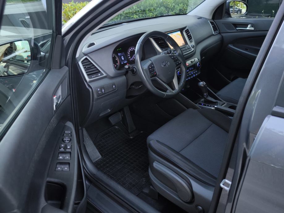 HYUNDAI TUCSON 1.7 CRDi AUTOMATIK// REGISTRAN GODINU DANA//, fotografija 16