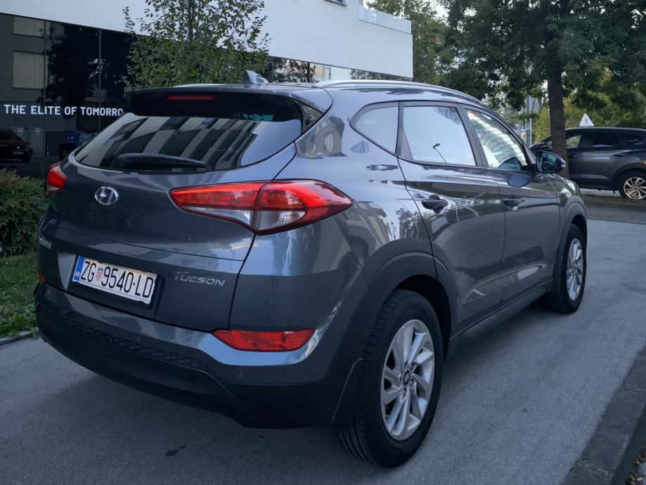 HYUNDAI TUCSON 1.7 CRDi AUTOMATIK// REGISTRAN GODINU DANA//, fotografija 8