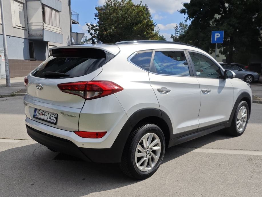 Hyundai Tucson 1.7 CRDi automatik, kamera, Panorama, fotografija 4