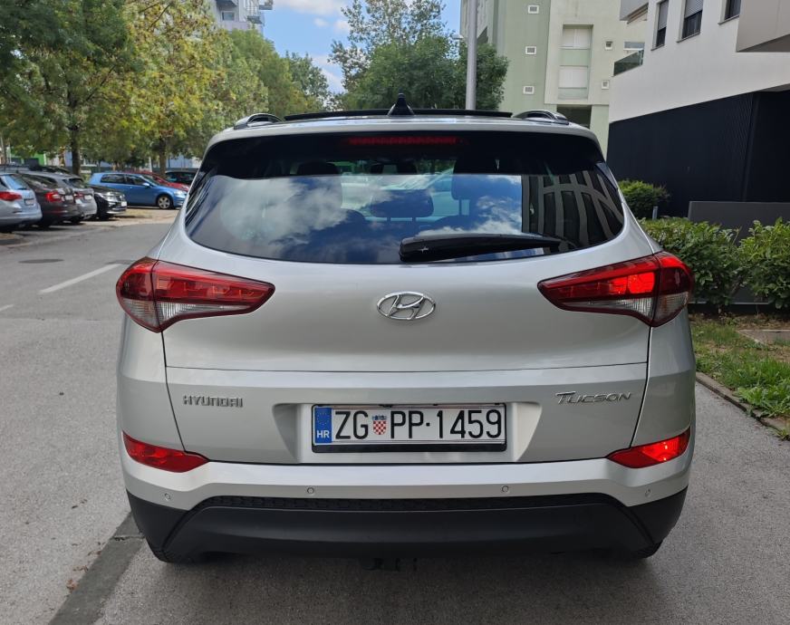 Hyundai Tucson 1.7 CRDi automatik, kamera, Panorama, fotografija 5