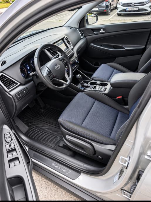 Hyundai Tucson 1.7 CRDi automatik, kamera, Panorama, fotografija 7