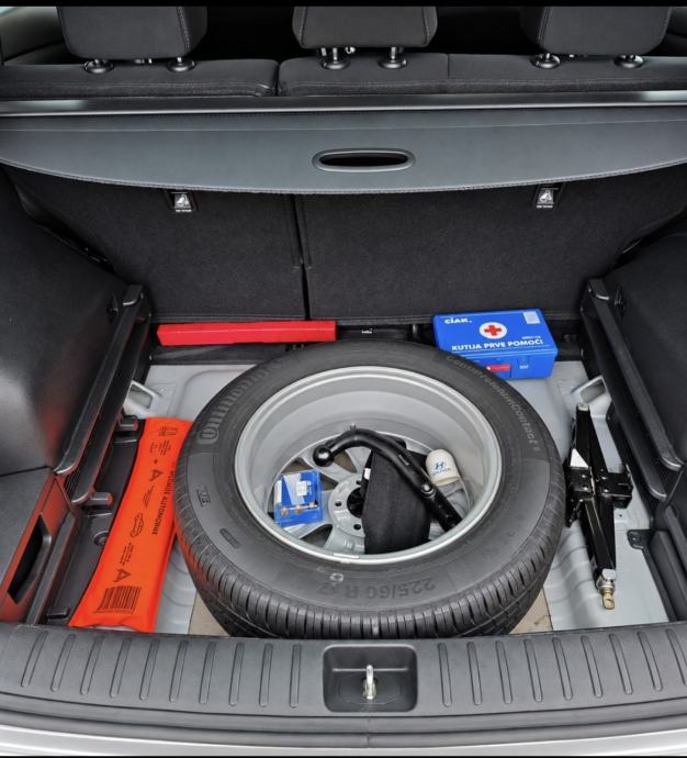 Hyundai Tucson 1.7 CRDi automatik, kamera, Panorama, fotografija 14