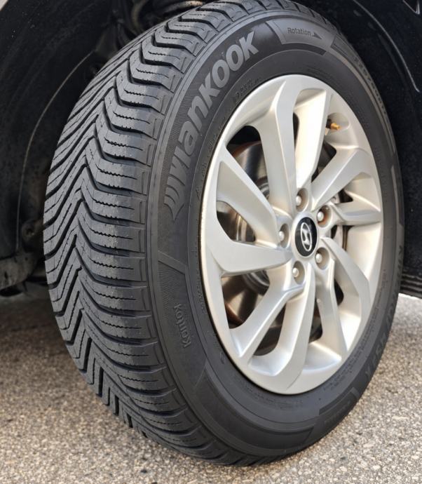 Hyundai Tucson 1.7 CRDi automatik, kamera, Panorama, fotografija 18