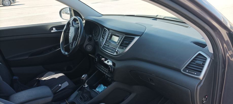 Hyundai Tucson 1.7 CRDi PRVI VLASNIK, fotografija 7