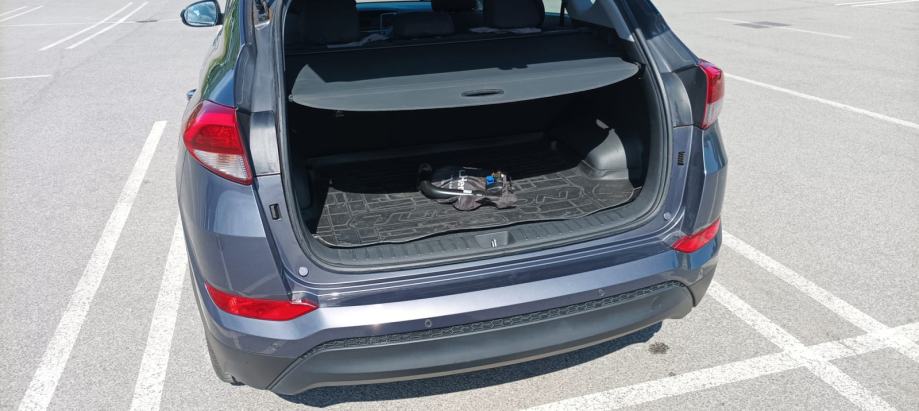 Hyundai Tucson 1.7 CRDi PRVI VLASNIK, fotografija 8