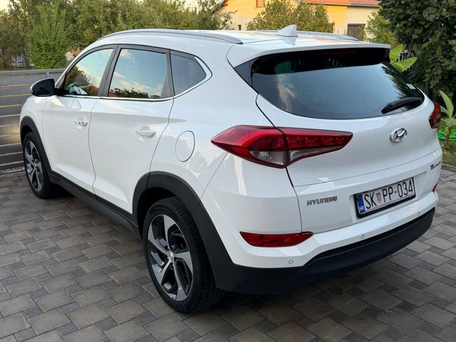 Hyundai Tucson 1,7 CRDi, fotografija 10