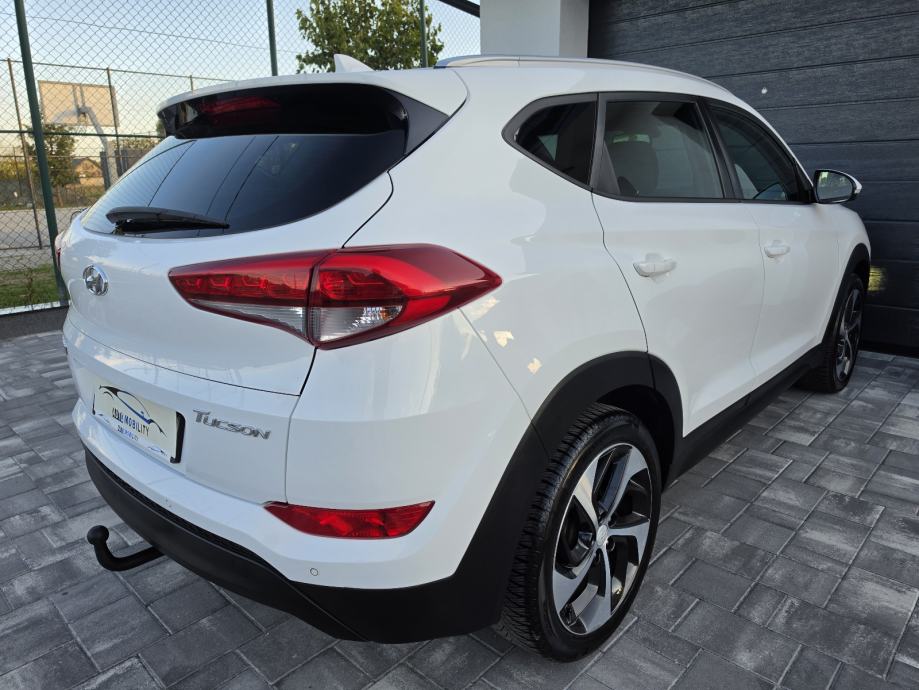 Hyundai Tucson 1.7 CRDi STYLE NAVI KAMERA LED **GARANCIJA**, fotografija 4