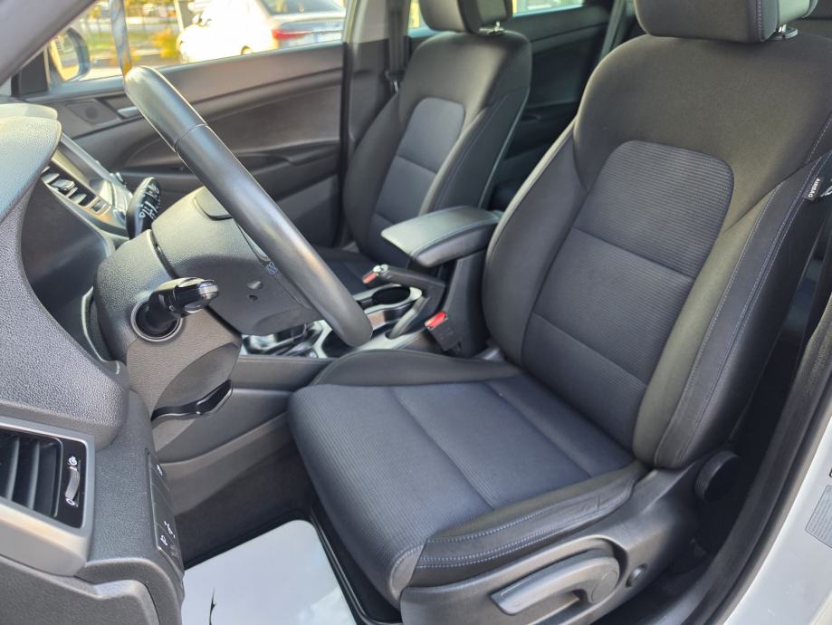 Hyundai Tucson 1.7 CRDi STYLE NAVI KAMERA LED **GARANCIJA**, fotografija 8