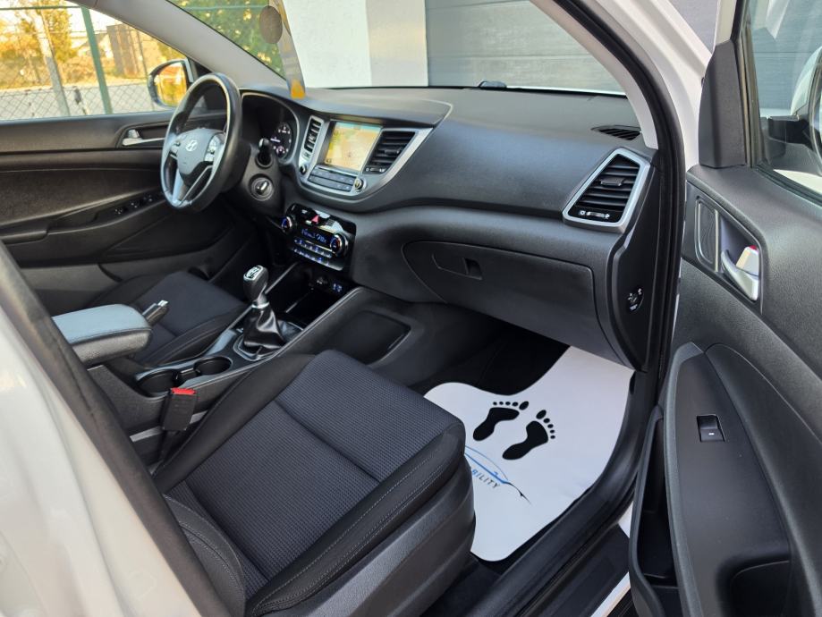 Hyundai Tucson 1.7 CRDi STYLE NAVI KAMERA LED **GARANCIJA**, fotografija 13