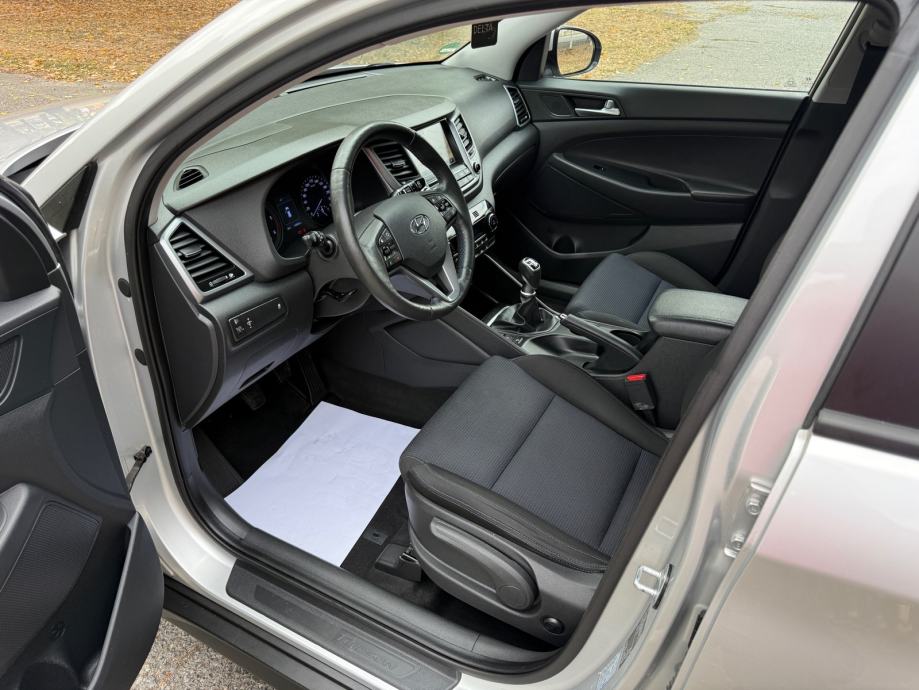 Hyundai Tucson 1.7 CRDi-TEMP-NAVI-AUT. KLIMA-MODOVI VOŽNJE-GR. SJEDALA, fotografija 11