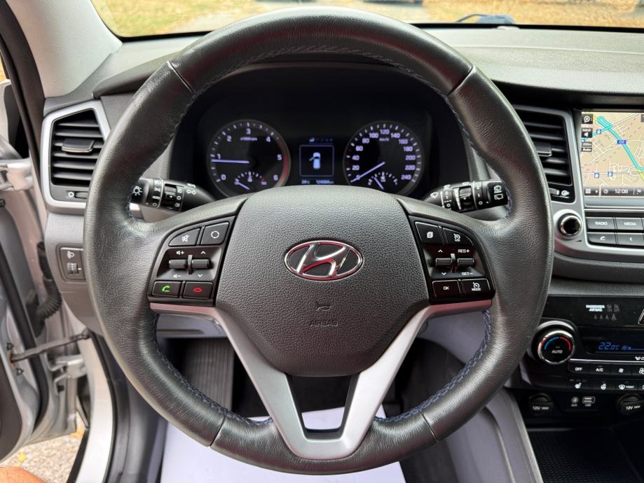 Hyundai Tucson 1.7 CRDi-TEMP-NAVI-AUT. KLIMA-MODOVI VOŽNJE-GR. SJEDALA, fotografija 13