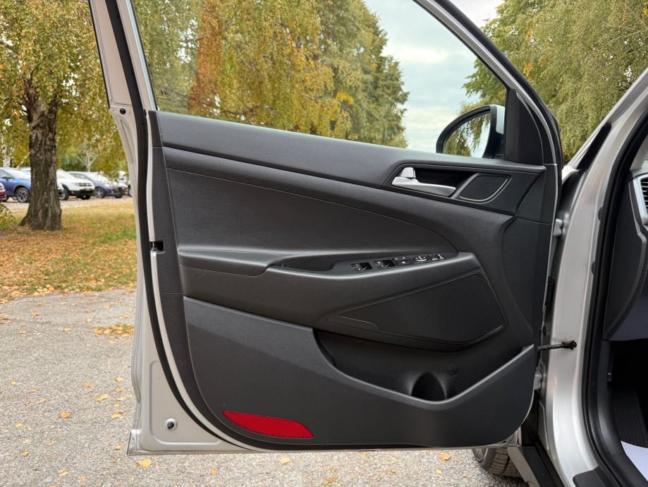 Hyundai Tucson 1.7 CRDi-TEMP-NAVI-AUT. KLIMA-MODOVI VOŽNJE-GR. SJEDALA, fotografija 9