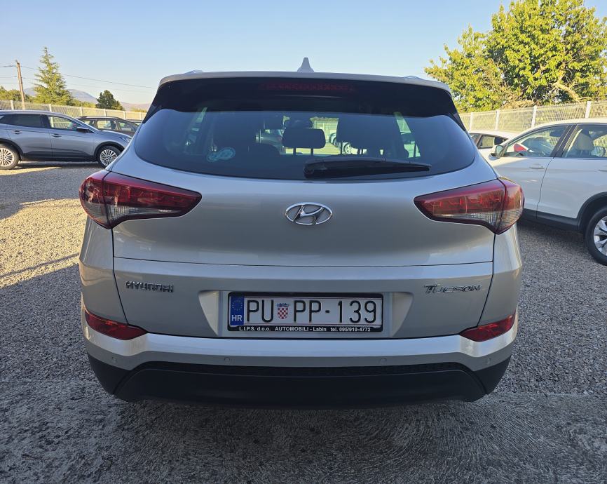Hyundai Tucson 1.7 CRDi XPOSSIBLE 1. Vlasnik, servisiran PERFEKTAN!, fotografija 4