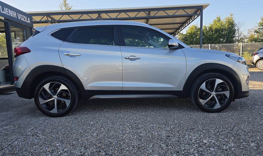 Hyundai Tucson 1.7 CRDi XPOSSIBLE 1. Vlasnik, servisiran PERFEKTAN!, fotografija 6