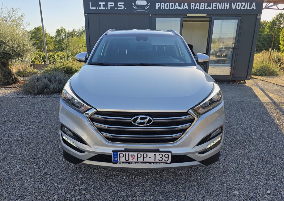 Hyundai Tucson 1.7 CRDi XPOSSIBLE 1. Vlasnik, servisiran PERFEKTAN!, fotografija 8