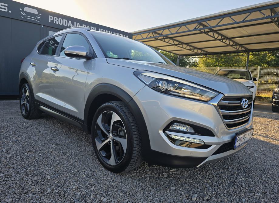 Hyundai Tucson 1.7 CRDi XPOSSIBLE 1. Vlasnik, servisiran PERFEKTAN!, fotografija 7