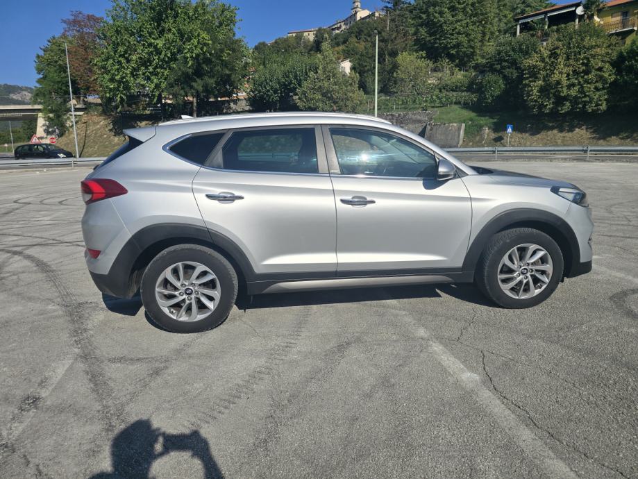 Hyundai Tucson 1.7crdi AKCIJA!!!, fotografija 7