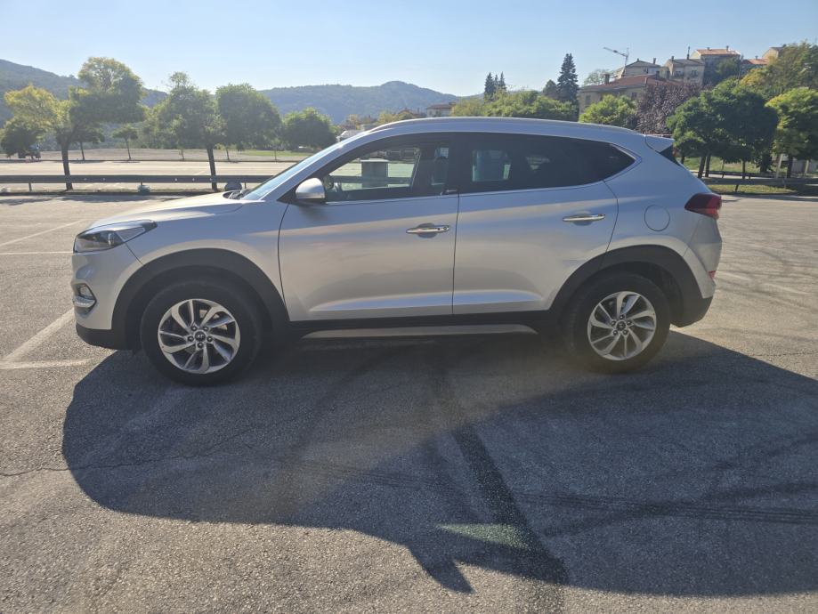 Hyundai Tucson 1.7crdi AKCIJA!!!, fotografija 4
