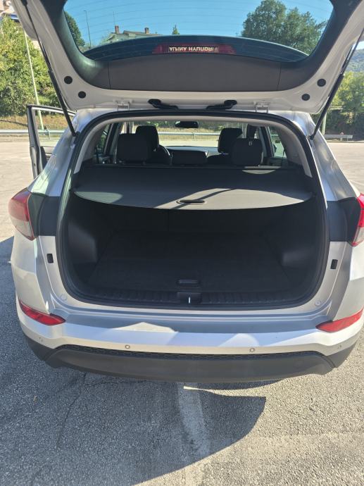 Hyundai Tucson 1.7crdi AKCIJA!!!, fotografija 8