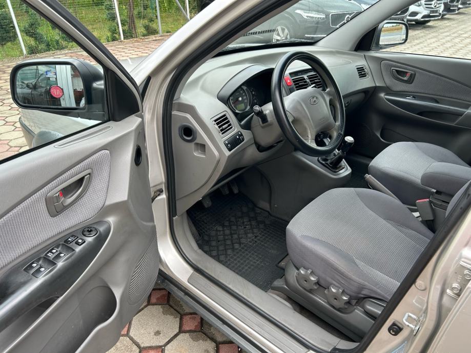 Hyundai Tucson 2,0 16V benzin 2008.,reg:12.5.2027.,SERVIS, KLIMA, ALU, fotografija 11