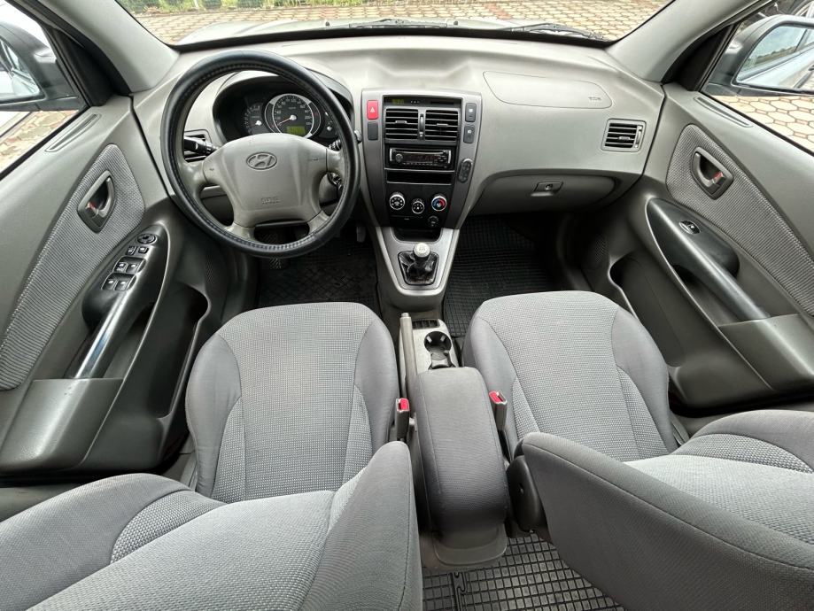 Hyundai Tucson 2,0 16V benzin 2008.,reg:12.5.2027.,SERVIS, KLIMA, ALU, fotografija 9