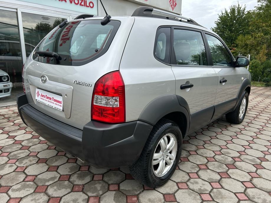 Hyundai Tucson 2,0 16V benzin 2008.,reg:12.5.2027.,SERVIS, KLIMA, ALU, fotografija 5