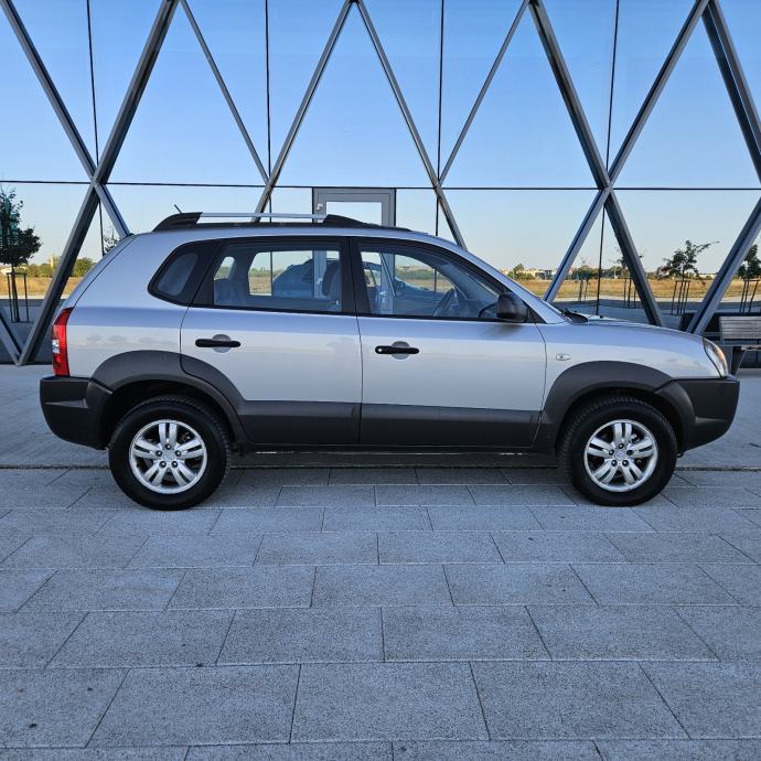 Hyundai Tucson 2,0 BENZIN 2008 UREDAN, fotografija 3