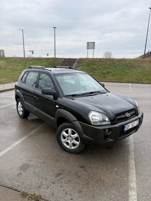 Hyundai Tucson 2,0 CRDi GLS, pogled izvana - slika 2