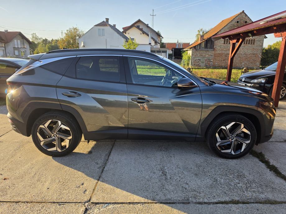 Hyundai Tucson Hybrid automatik, fotografija 8