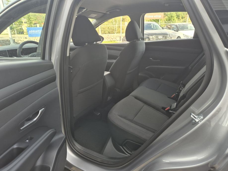Hyundai TUCSON NX4 FL 1.6T 160 6MT 2WD STYLE WINTER ** AKCIJA !! **, fotografija 16