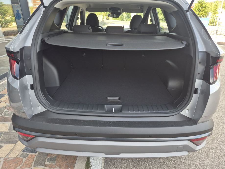 Hyundai TUCSON NX4 FL 1.6T 160 6MT 2WD STYLE WINTER ** AKCIJA !! **, fotografija 10