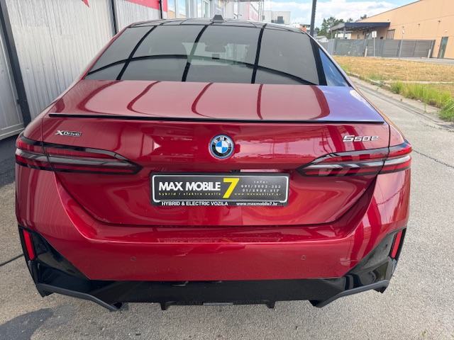 IMA SVE! BMW 550eM 489ks-4x4+Zaokretni zadnji kotaci-2025,PANORAMA,,,,, fotografija 9