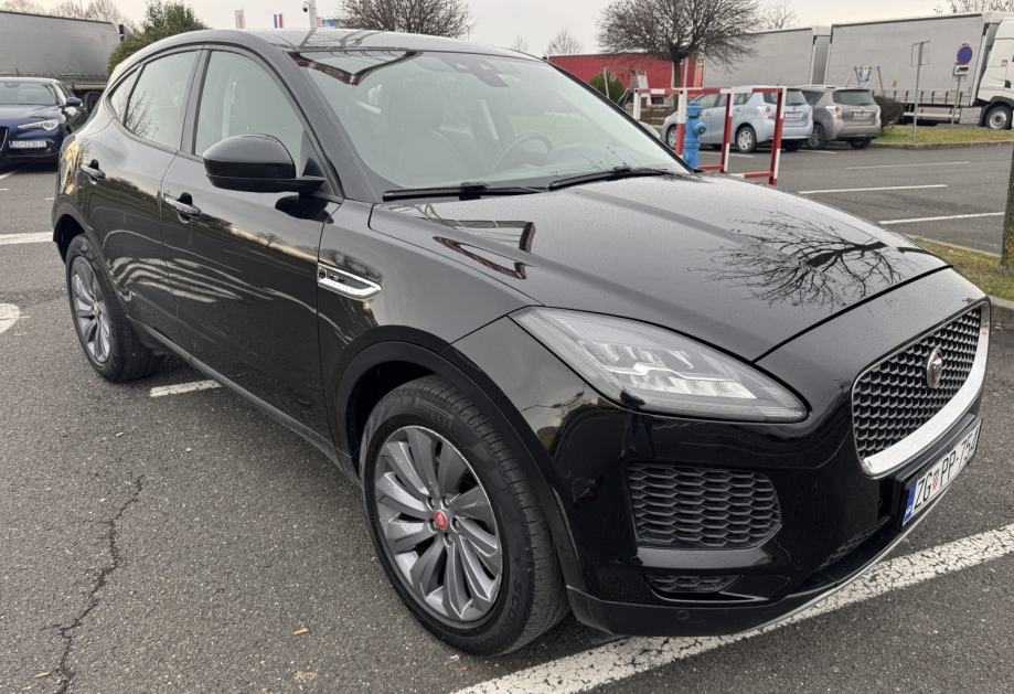 Jaguar E-Pace 2.0 D, 4x4, automatik, koža, servis, garancija, fotografija 2