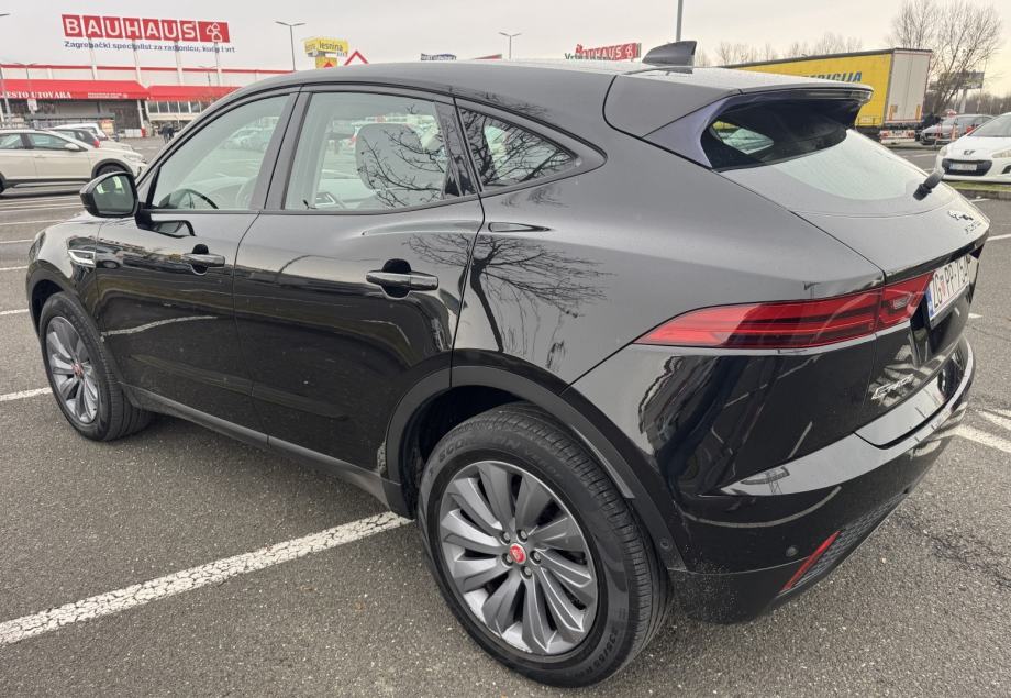 Jaguar E-Pace 2.0 D, 4x4, automatik, koža, servis, garancija, fotografija 5