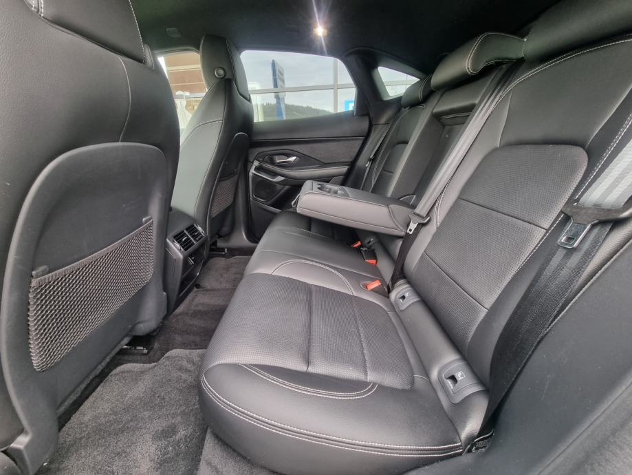 Jaguar E-Pace 2.0 D165 MHEV R-DYNAMIC AWD - AVTOMATIK - ODLIČEN, fotografija 9