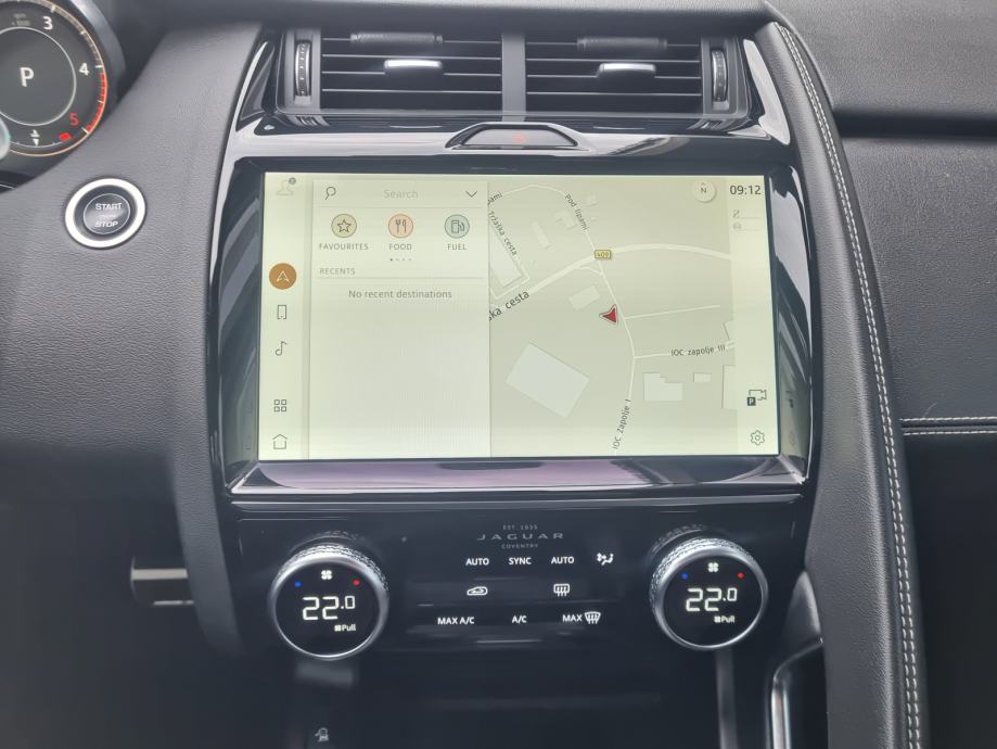 Jaguar E-Pace 2.0 D165 MHEV R-DYNAMIC AWD - AVTOMATIK - ODLIČEN, fotografija 14