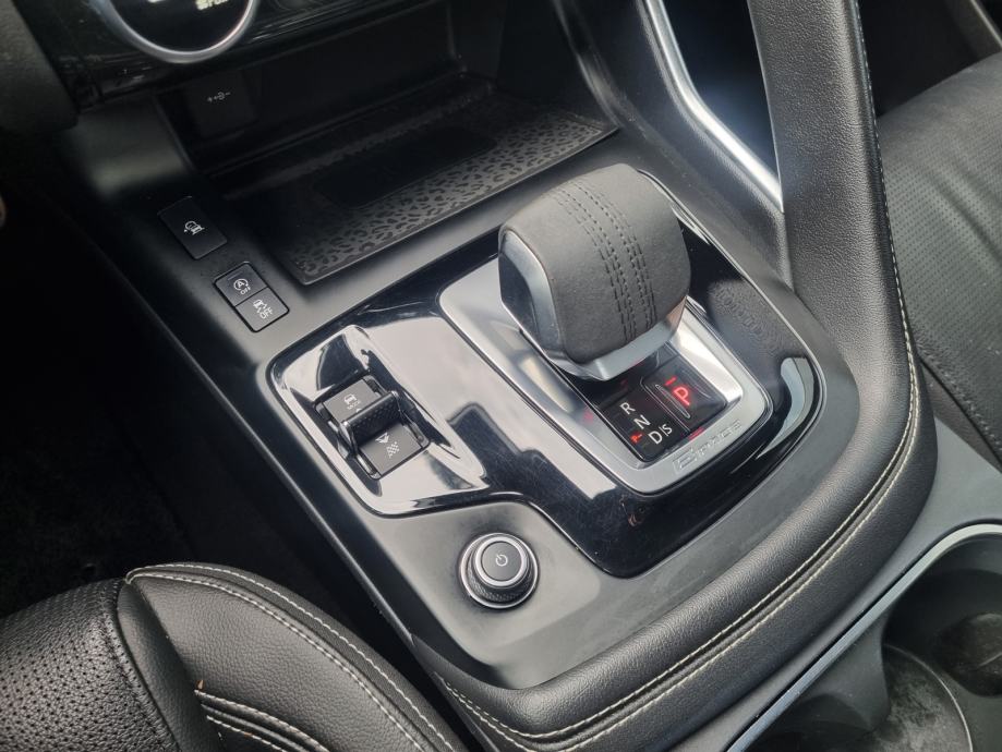 Jaguar E-Pace 2.0 D165 MHEV R-DYNAMIC AWD - AVTOMATIK - ODLIČEN, fotografija 15