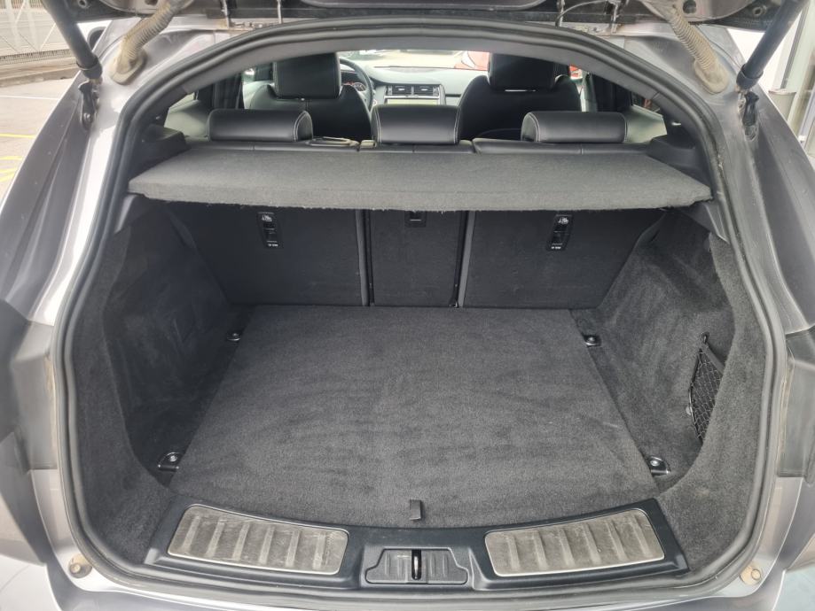 Jaguar E-Pace 2.0 D165 MHEV R-DYNAMIC AWD - AVTOMATIK - ODLIČEN, fotografija 17