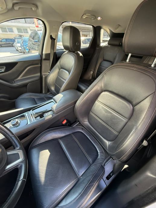 Jaguar F-Pace 2.0 D, fotografija 12