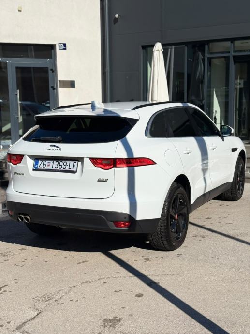 Jaguar F-Pace 2.0 D, fotografija 3