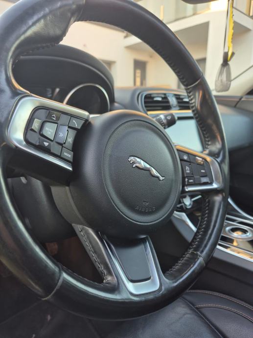 Jaguar XE 2.0D Prestige 180ks / 8AT / 2017 / REG 07/2027 / NOVI LANAC, fotografija 4