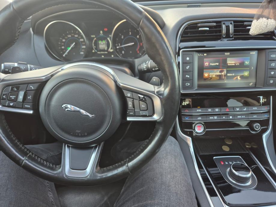 Jaguar XE 2.0D Prestige 180ks / 8AT / 2017 / REG 07/2027 / NOVI LANAC, fotografija 5