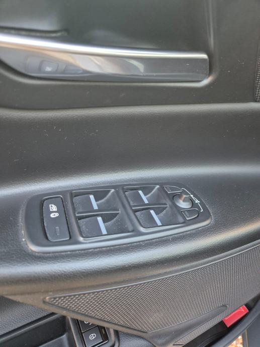 Jaguar XE 2.0D Prestige 180ks / 8AT / 2017 / REG 07/2027 / NOVI LANAC, fotografija 9