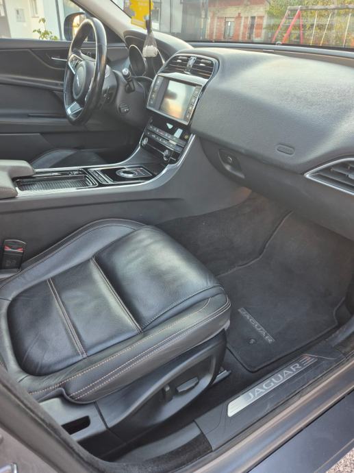 Jaguar XE 2.0D Prestige 180ks / 8AT / 2017 / REG 07/2027 / NOVI LANAC, fotografija 7