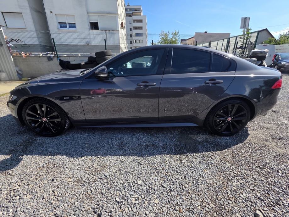 Jaguar XE 2.0 D R-Sport automatik, LED, kamera, 19”, fotografija 4