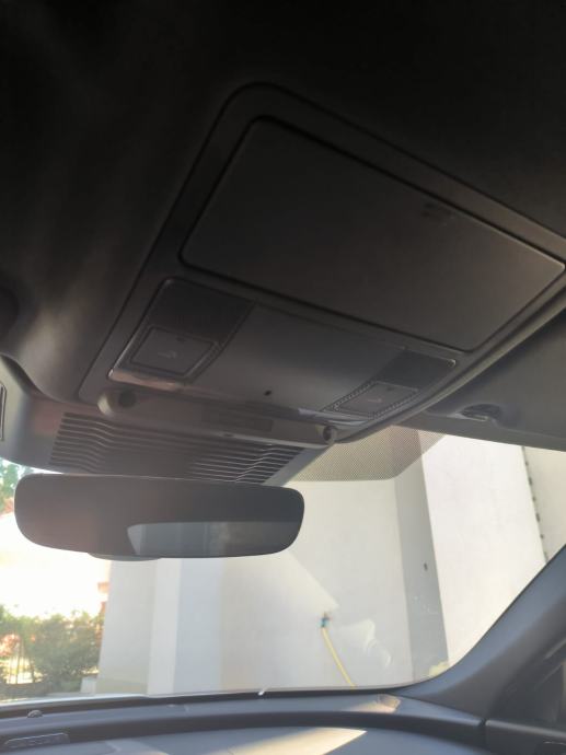 Jaguar XE 2,0, fotografija 14