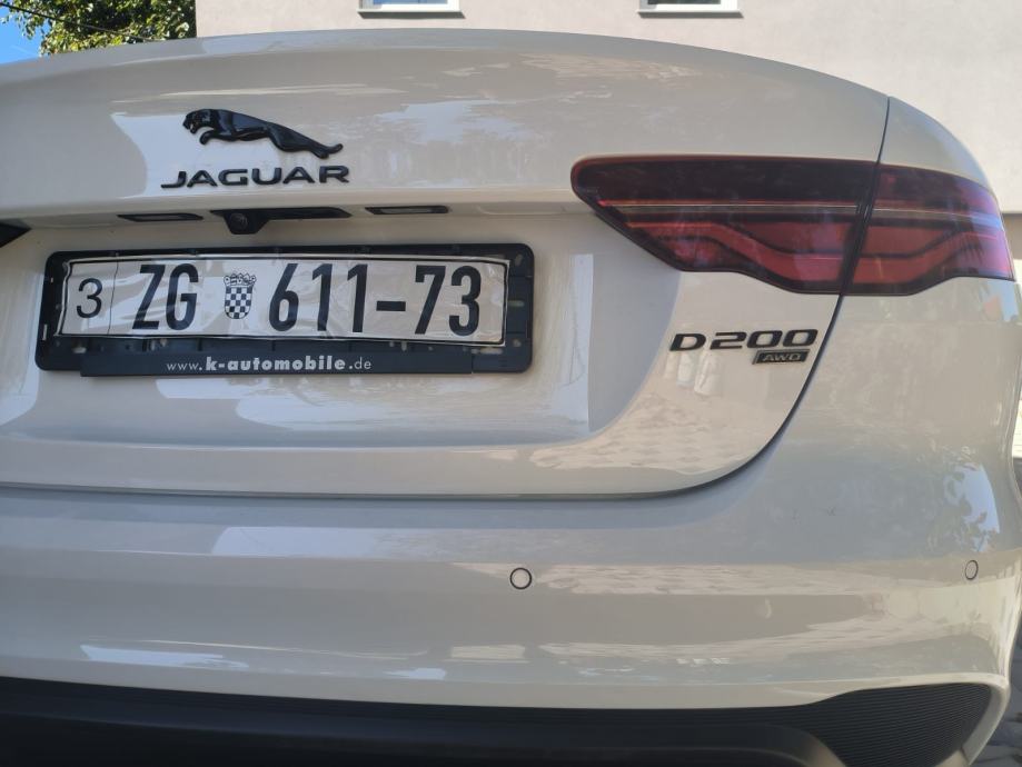 Jaguar XE 2,0, fotografija 3