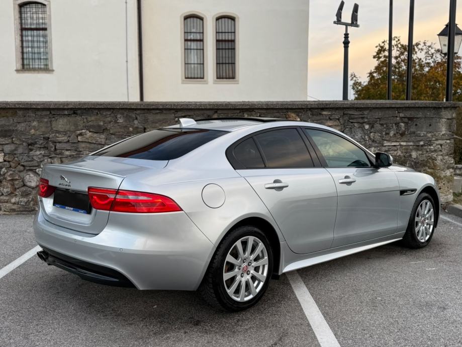 Jaguar XE 2.0D AWD,R SPORT,Panorama,Automatik,Meridian,Kamera,Koža, fotografija 5
