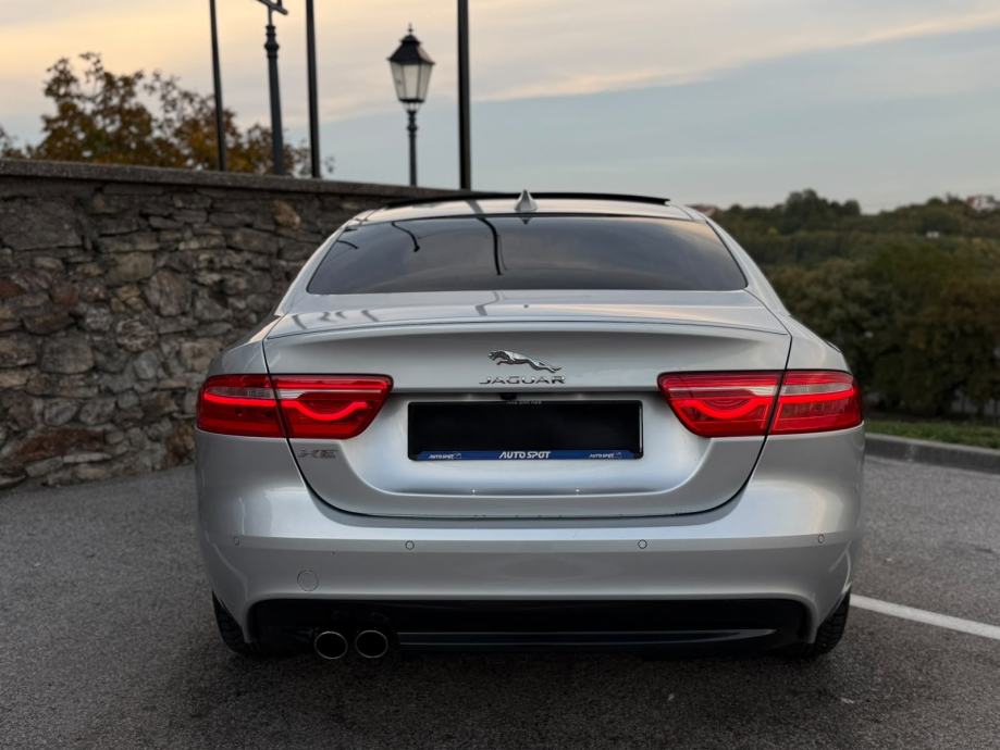 Jaguar XE 2.0D AWD,R SPORT,Panorama,Automatik,Meridian,Kamera,Koža, fotografija 4
