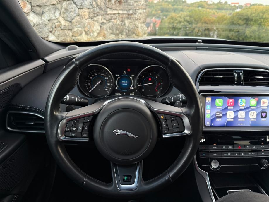 Jaguar XE 2.0D AWD,R SPORT,Panorama,Automatik,Meridian,Kamera,Koža, fotografija 11